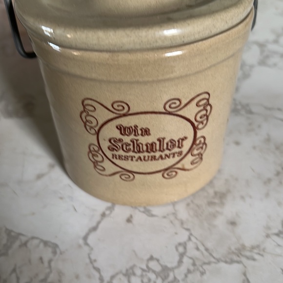 Vintage 70’s Win Schuler Restaurants cheese crock with lid - Picture 6 of 16